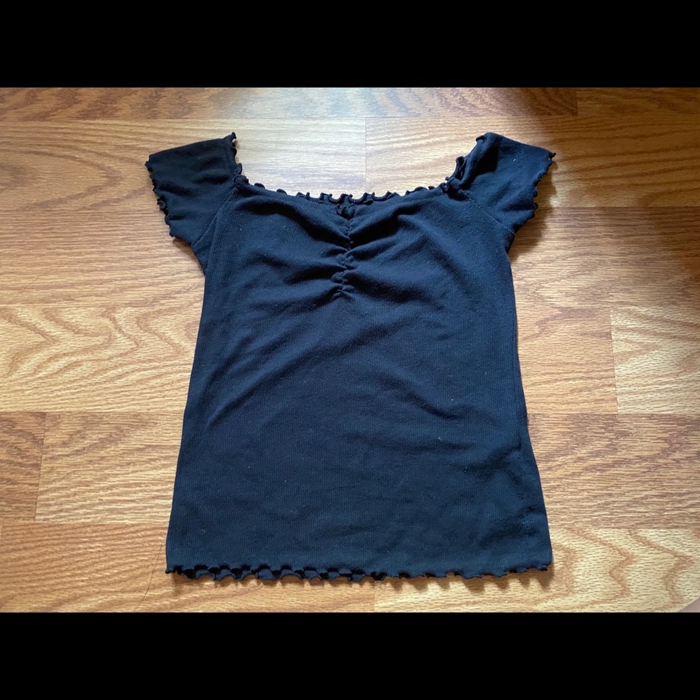 Black Hollister Lettuce Crop Top